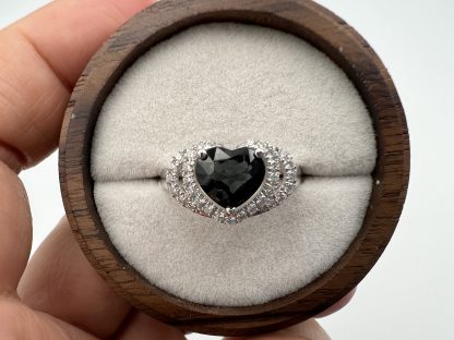 Double heart spinel ring